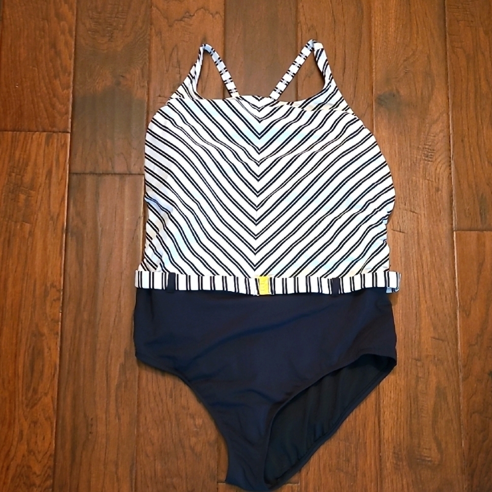 NWT Bleu Rod Be At Tie women's swimsuit size 18W